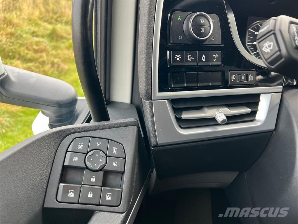 DAF XF530 FTS 6x2 Trækkere