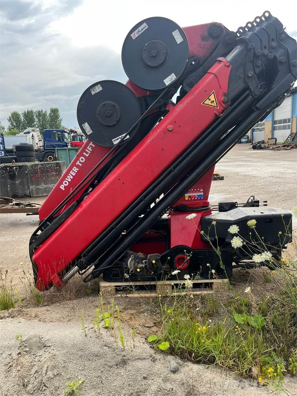 HMF 2620K5 RC Lastbilmonterede kraner