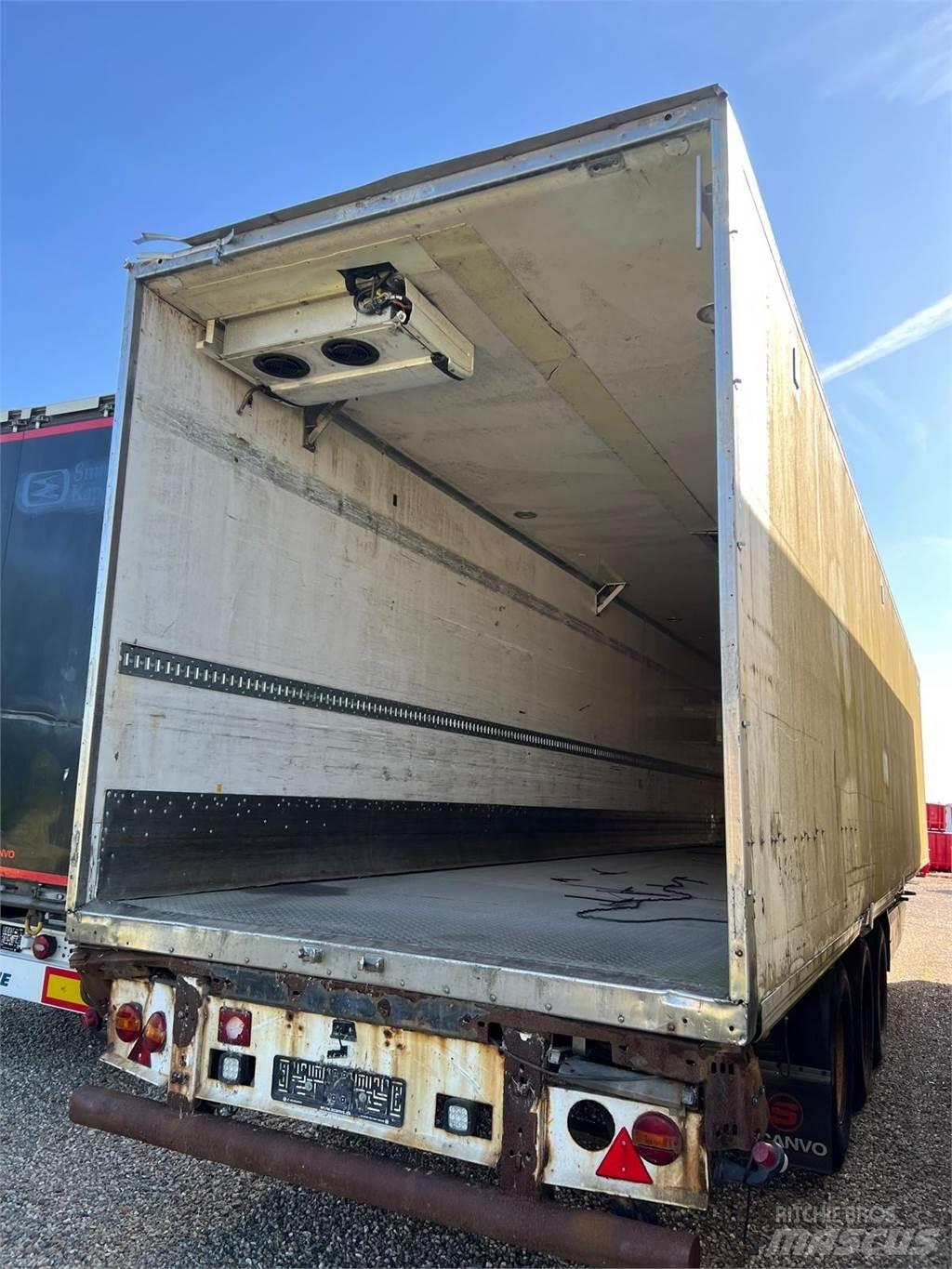 Krone 13,6 mtr boks Semi-trailer med fast kasse
