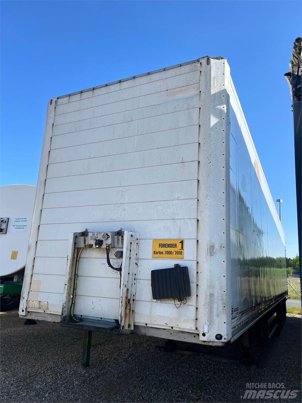 Schmitz 13,6 mtr boks Semi-trailer med fast kasse
