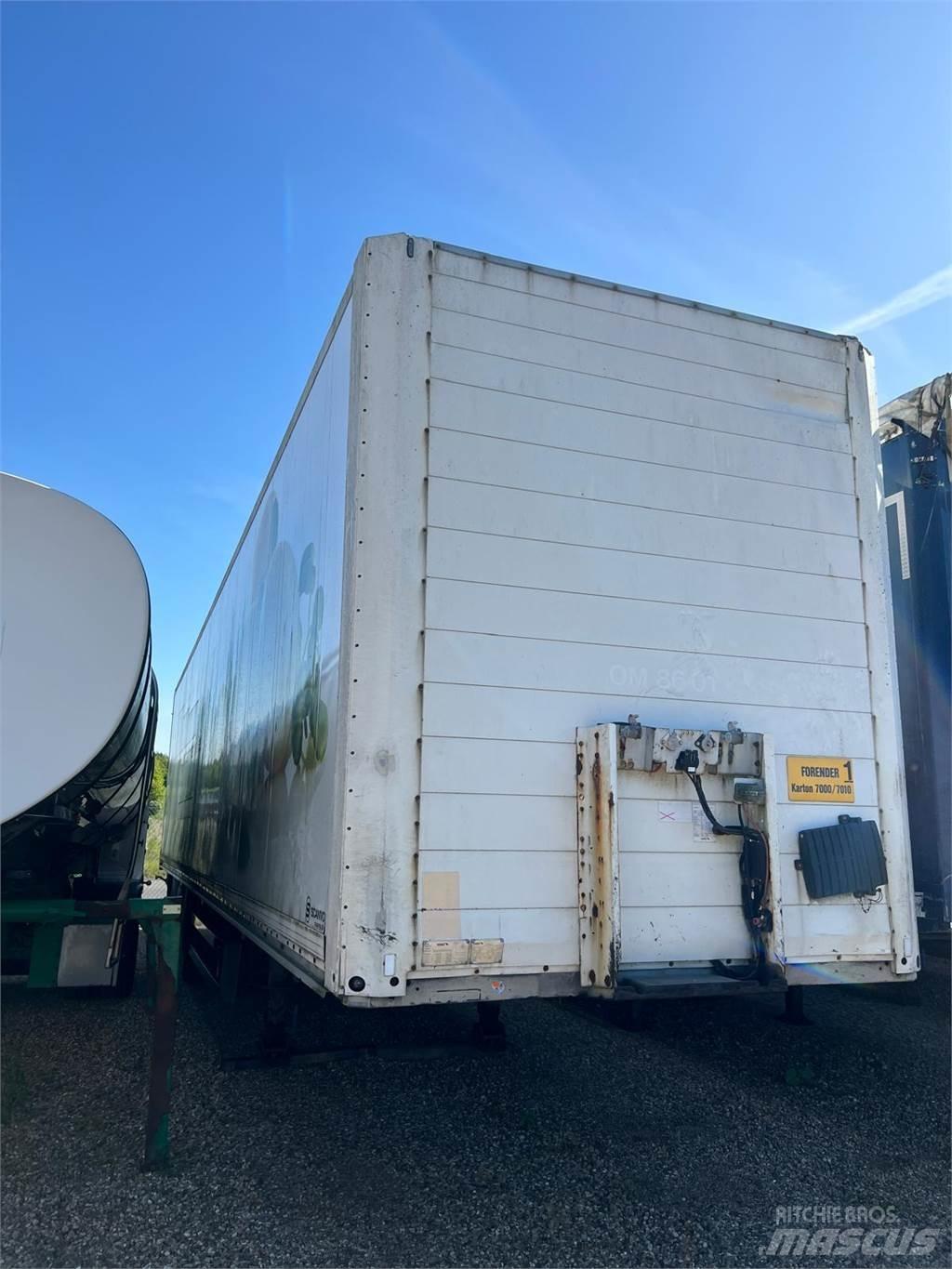 Schmitz 13,6 mtr boks Semi-trailer med fast kasse