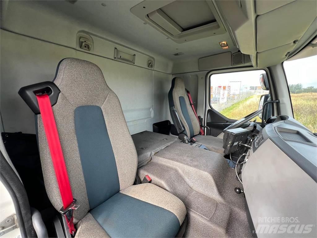 Volvo FE320 6x2*4 Fast kasse