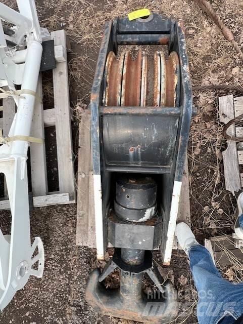 Hitachi  Krandele og udstyr