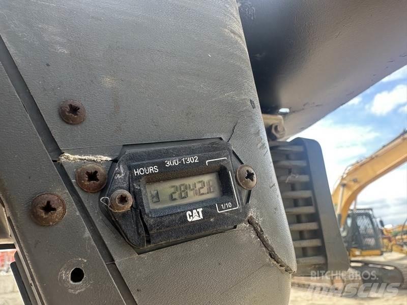CAT 236B Entreprenør - Andet