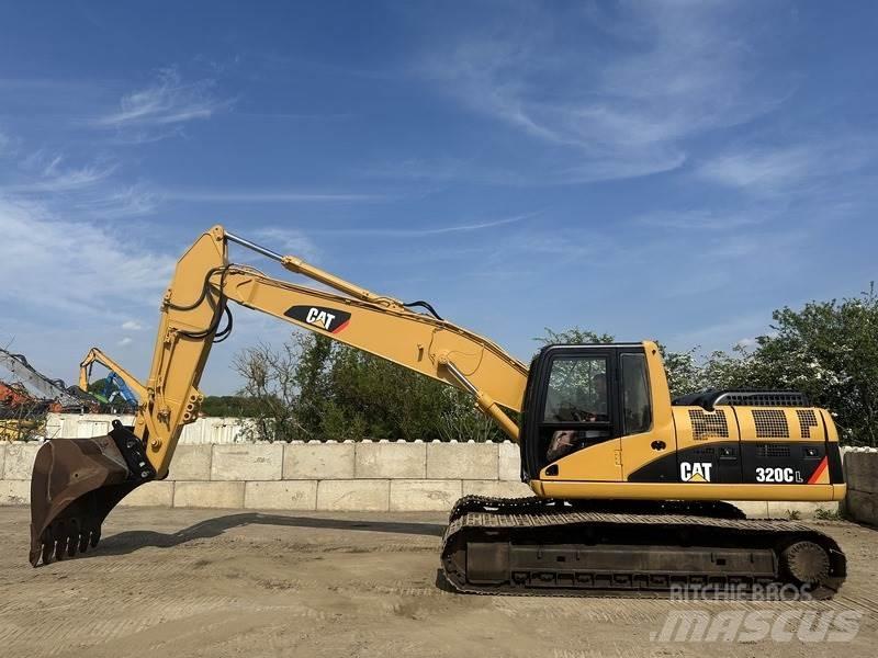 CAT 320 Gravemaskiner på larvebånd