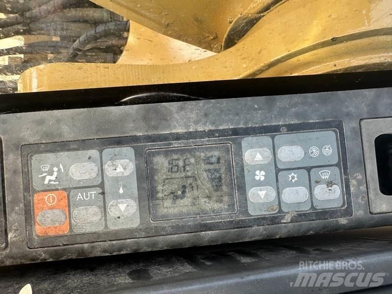 CAT 320 Gravemaskiner på larvebånd