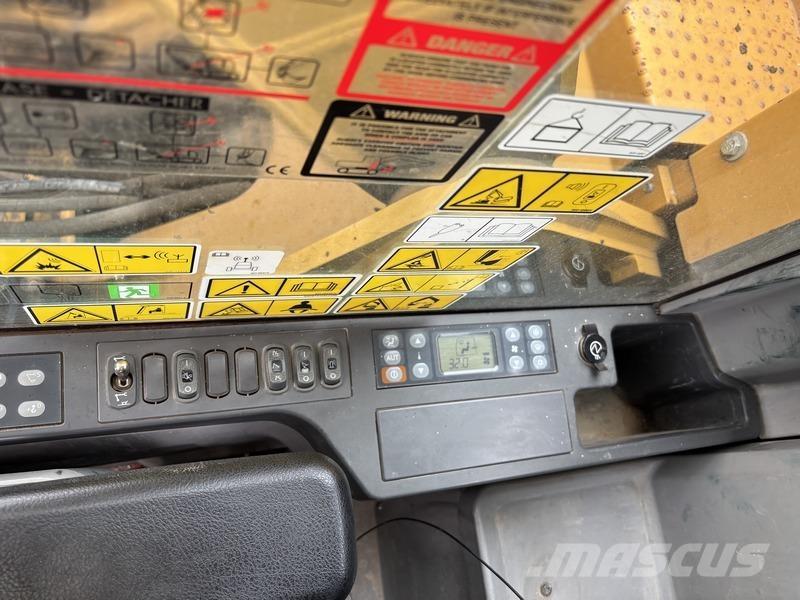 CAT 325FL Gravemaskiner på larvebånd