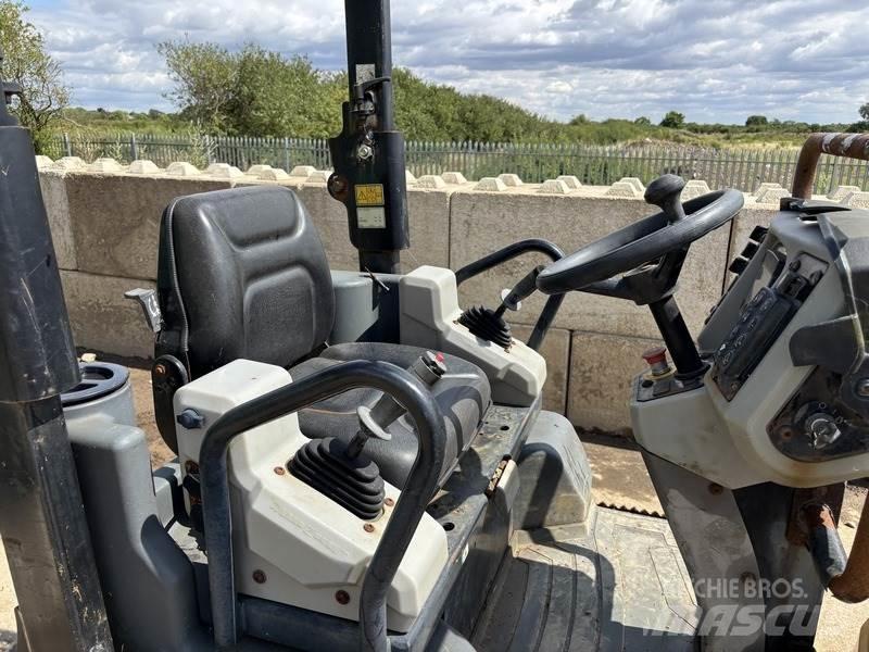 CAT CB24 B Tvilling tromle
