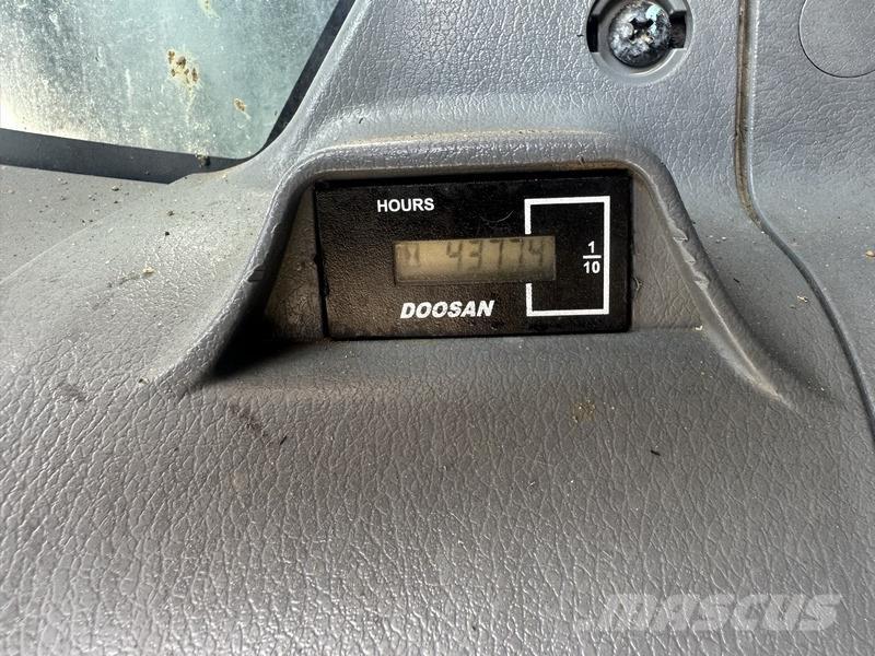 Doosan DX530LC-7 Gravemaskiner på larvebånd