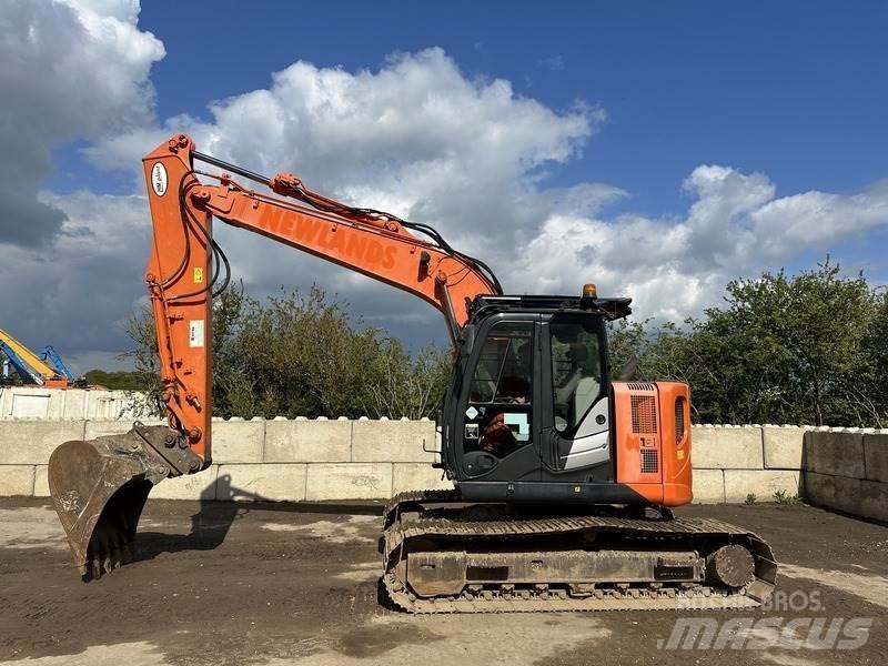 Hitachi ZX135 Gravemaskiner på larvebånd