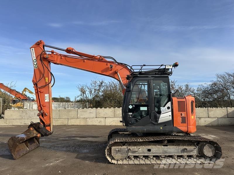 Hitachi ZX135 Gravemaskiner på larvebånd