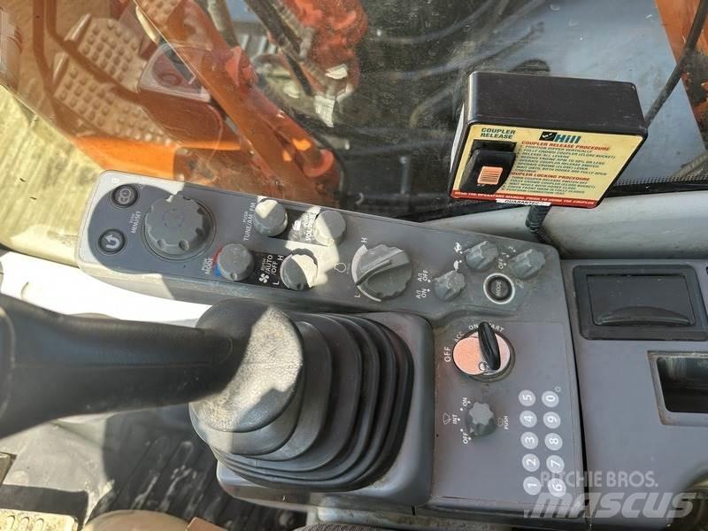Hitachi ZX210LC-6 Gravemaskiner på larvebånd