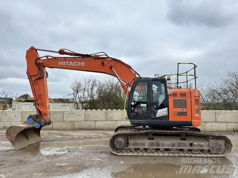 Hitachi ZX225USLC-6 Gravemaskiner på larvebånd