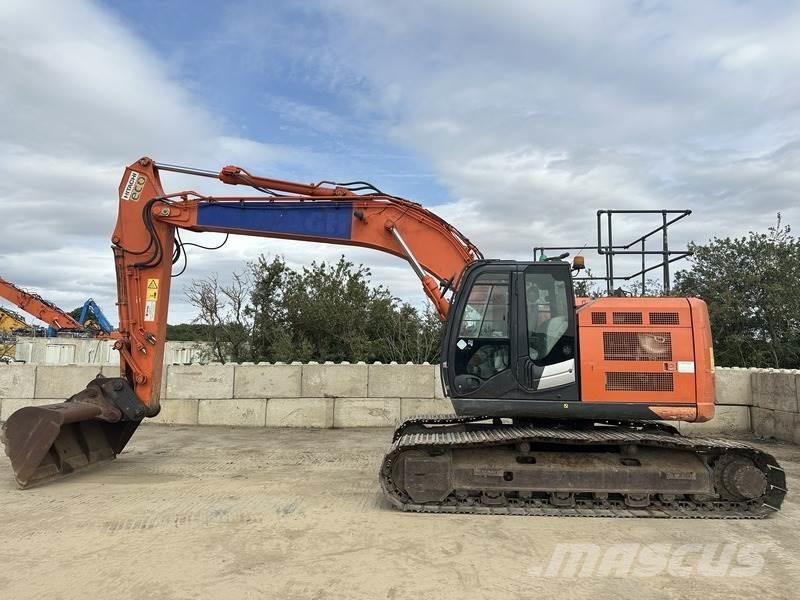 Hitachi ZX225USRLC-6 Gravemaskiner på larvebånd