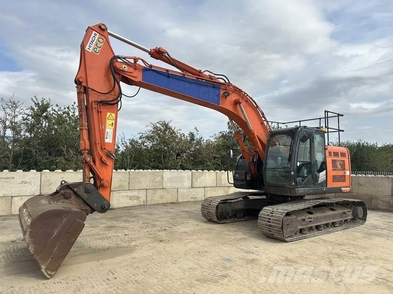 Hitachi ZX225USRLC-6 Gravemaskiner på larvebånd