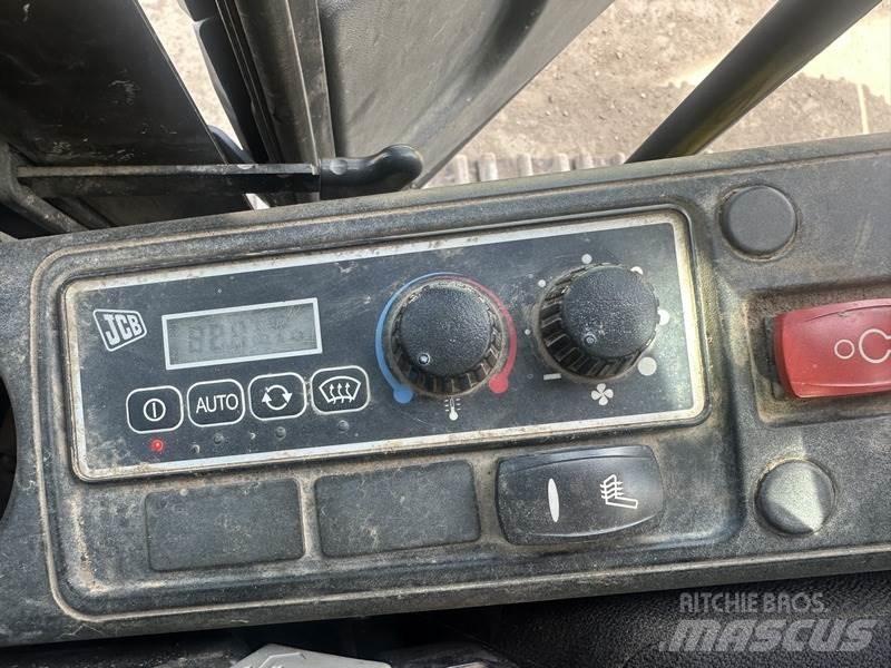 JCB JS220 LC Gravemaskiner på larvebånd