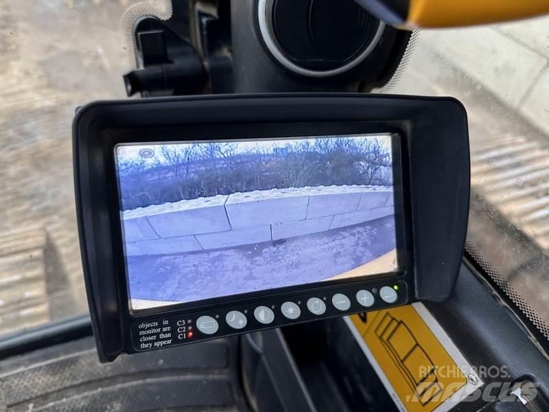 JCB JS370 LC T4 Gravemaskiner på larvebånd