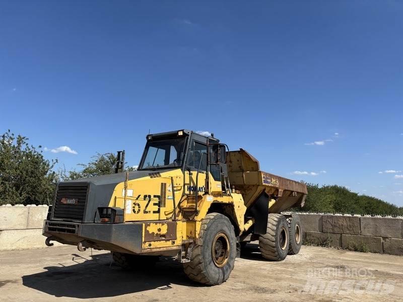 Komatsu HM300-1 Terrængående lastbiler