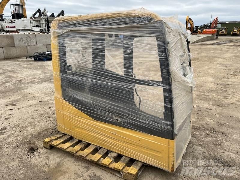 Komatsu PC130-8 Entreprenør - Andet