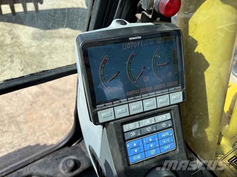 Komatsu PC210 LC-8 Gravemaskiner på larvebånd