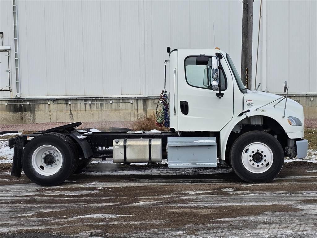 Freightliner M2 106 Trækkere