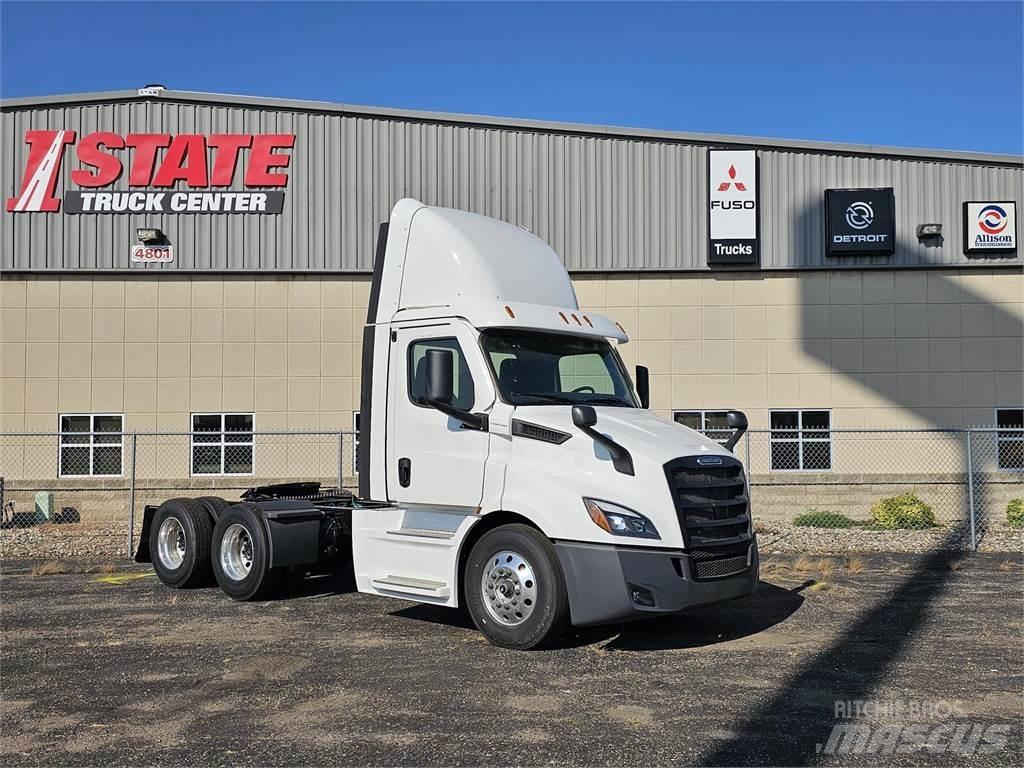 Freightliner PE116DC Trækkere