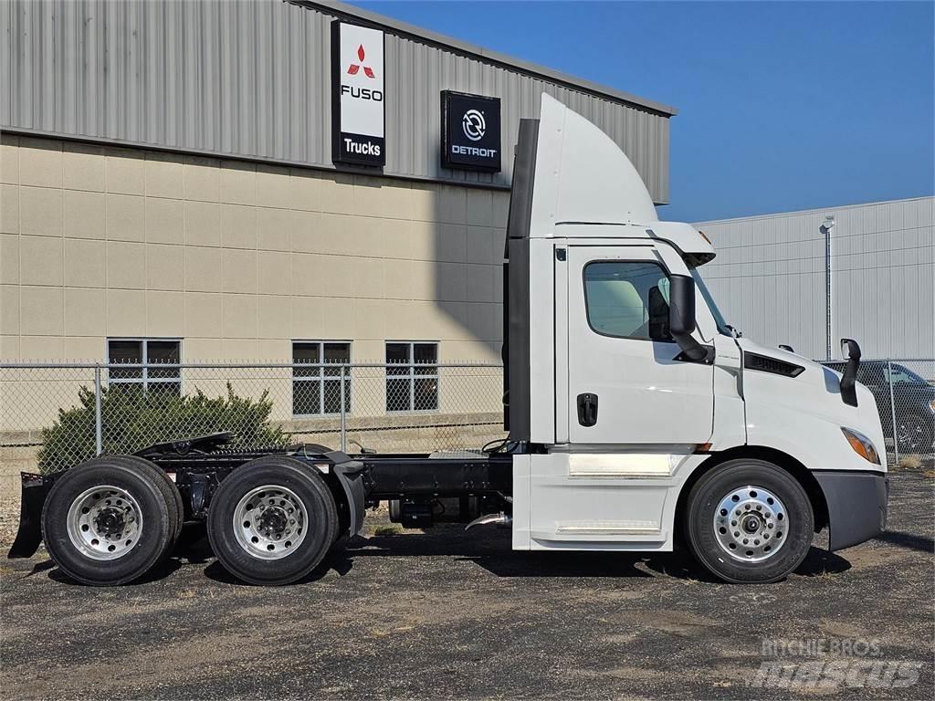 Freightliner PE116DC Trækkere