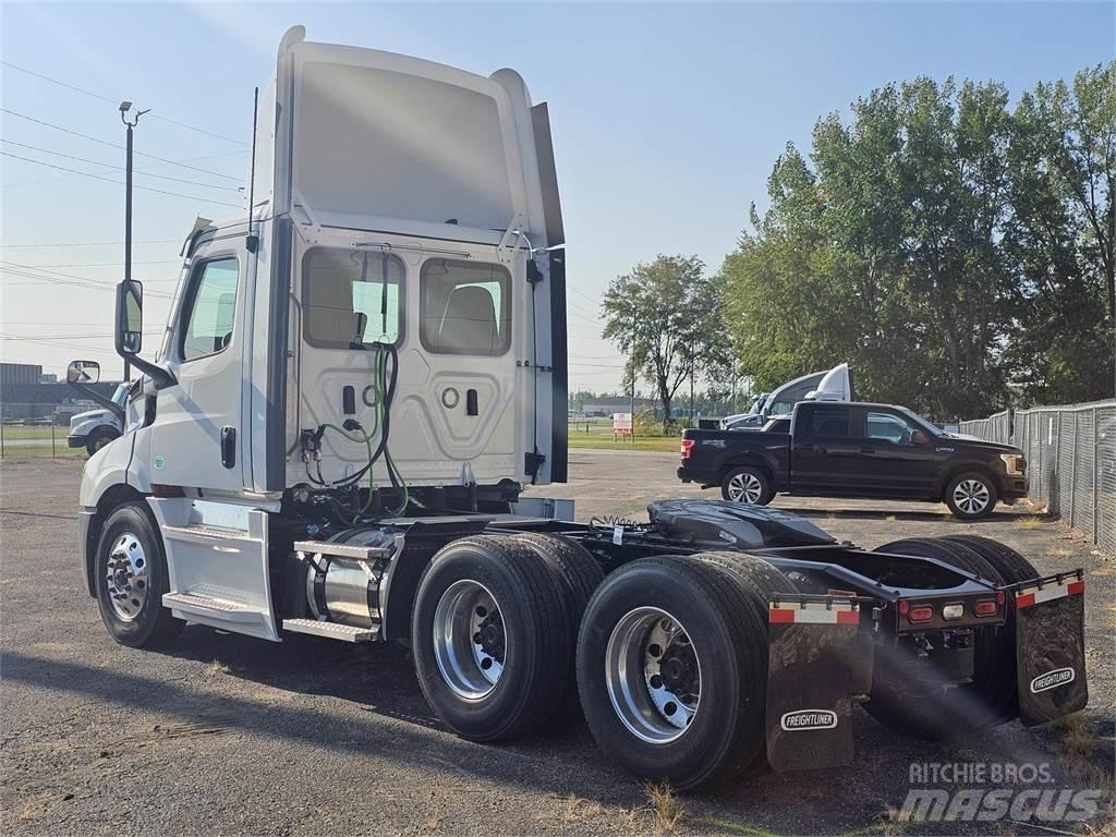 Freightliner PE116DC Trækkere