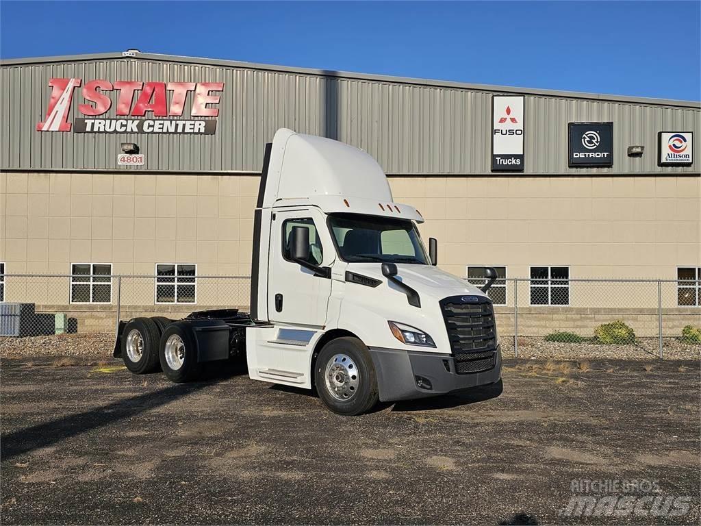 Freightliner PE116DC Trækkere