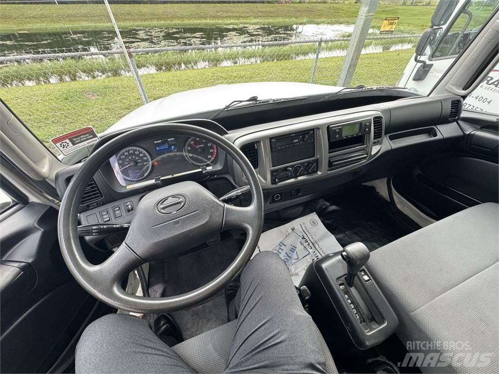 Hino 268 Fast kasse