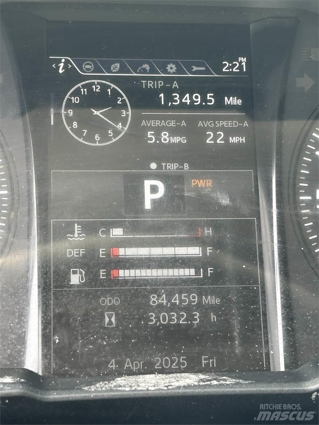 Hino L6 Fast kasse