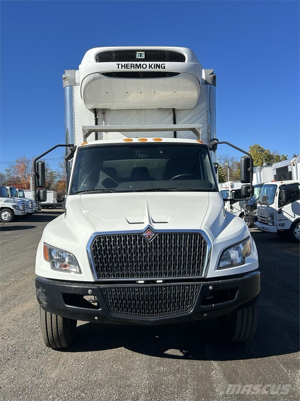 International MV607 Fast kasse