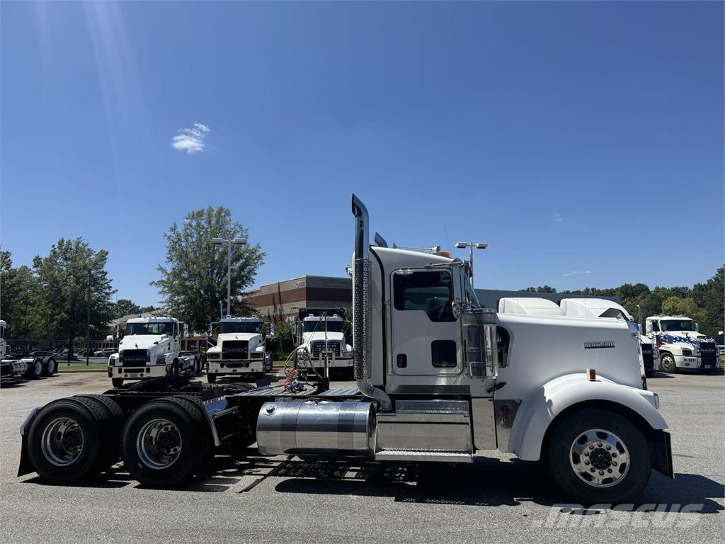 Kenworth W900 Trækkere