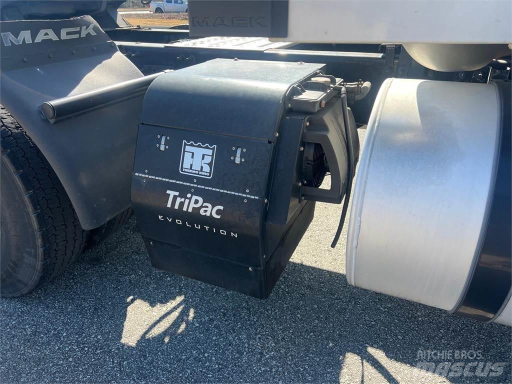 Mack AN64T Trækkere