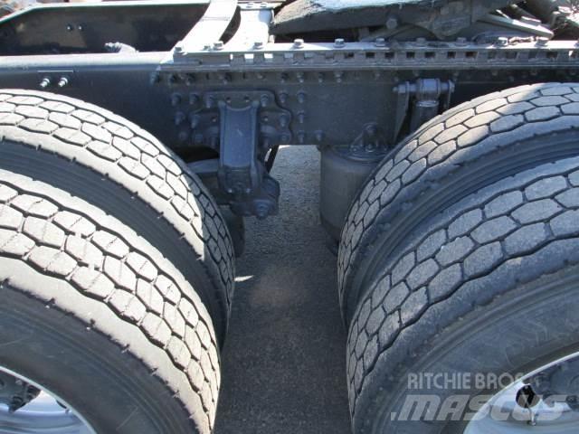 Mack AN64T Trækkere