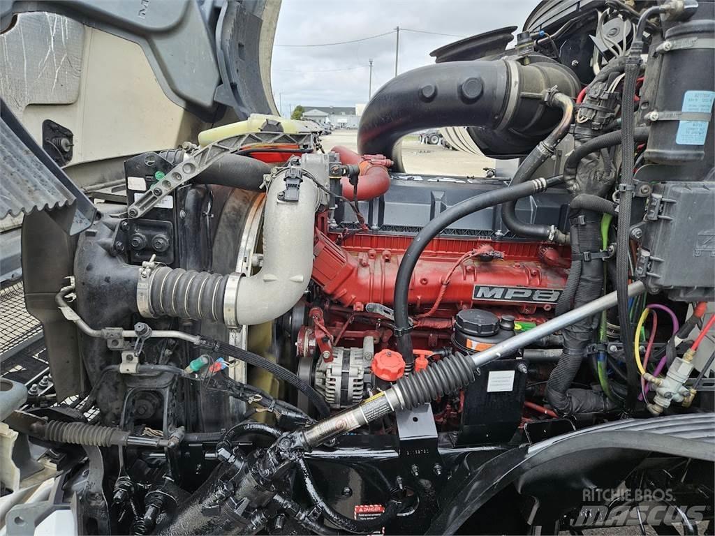 Mack AN64T Trækkere