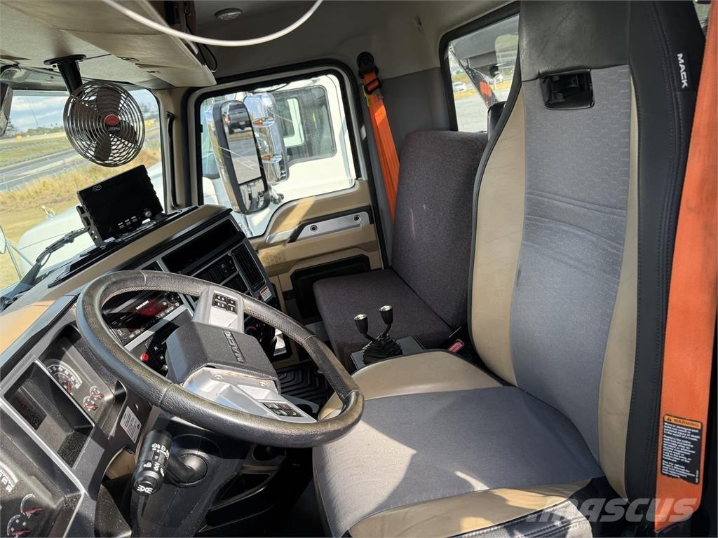 Mack GR64BR Andre lastbiler