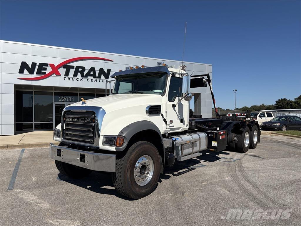 Mack GR64F Andre lastbiler