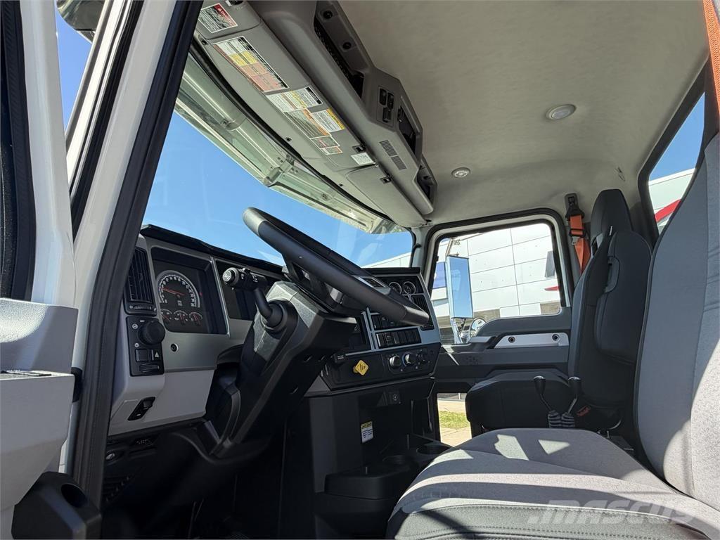 Mack GR64F Andre lastbiler