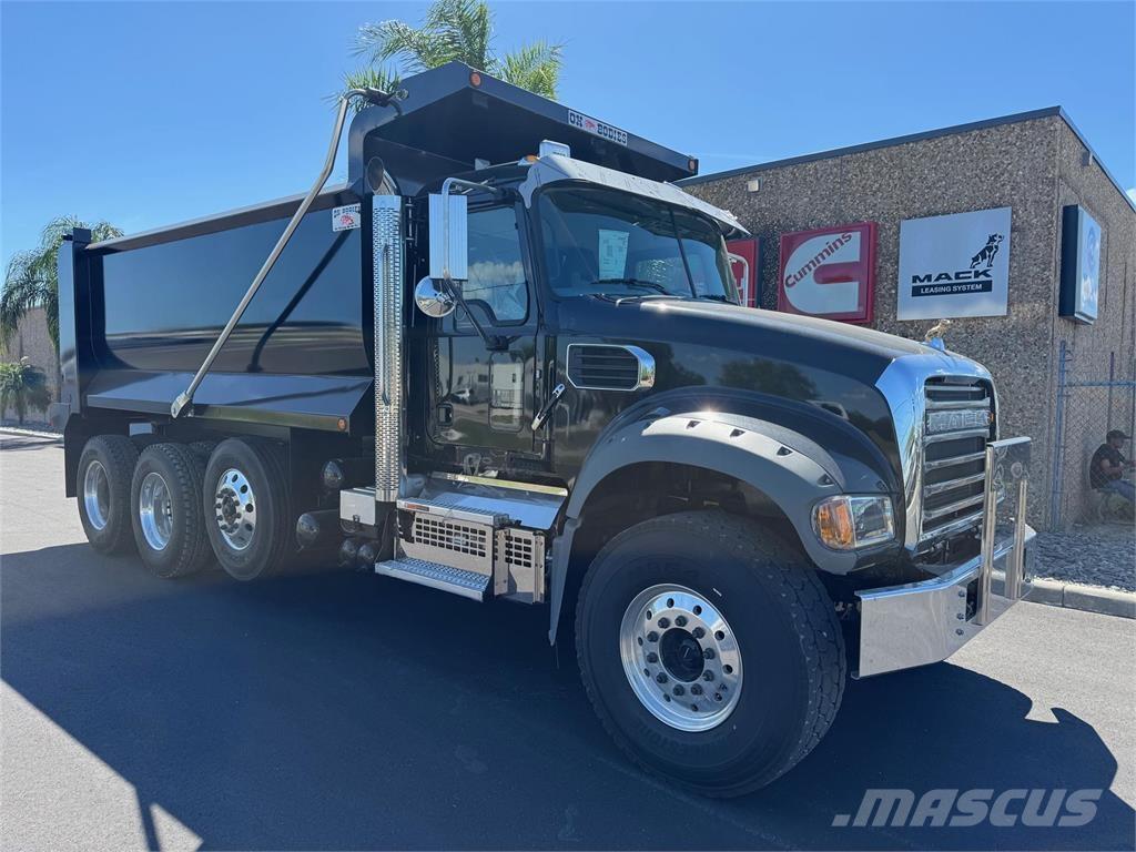 Mack GR84FR Lastbiler med tip