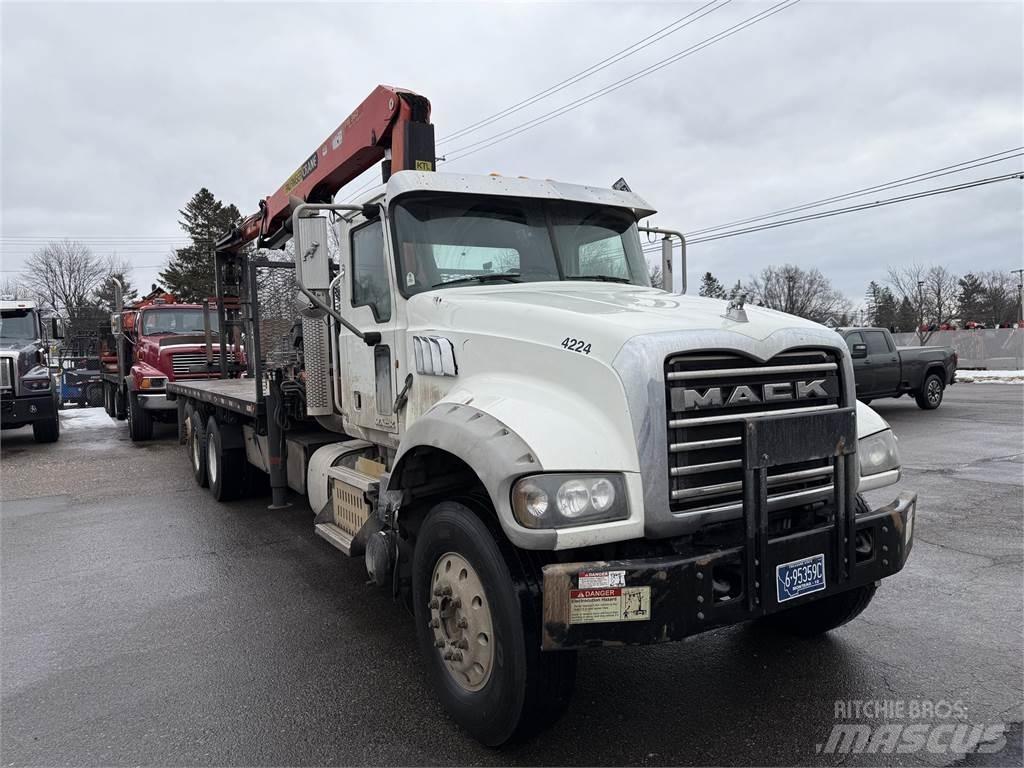 Mack GU700 Chassis
