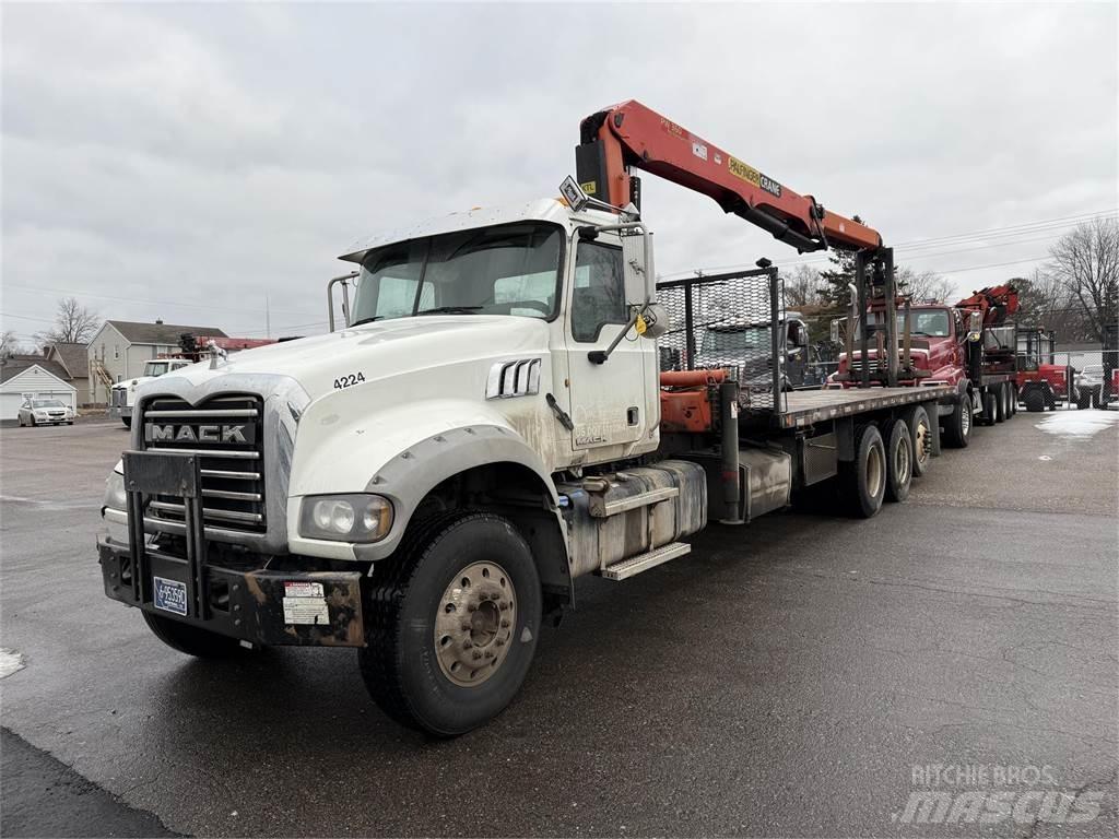 Mack GU700 Chassis