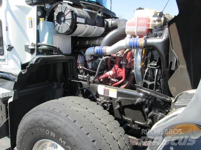 Mack GU713 Andre lastbiler
