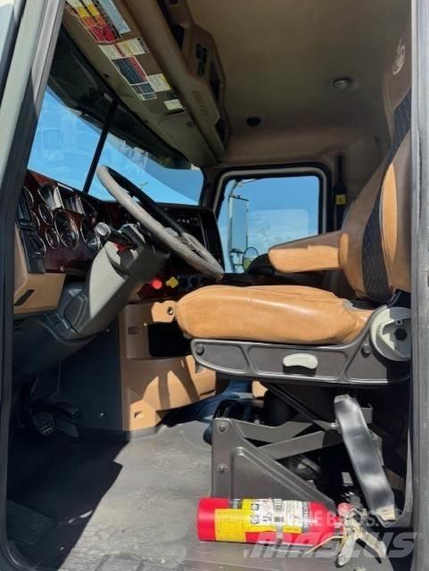 Mack GU713 Trækkere