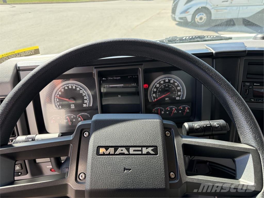 Mack MD6 42R Fast kasse