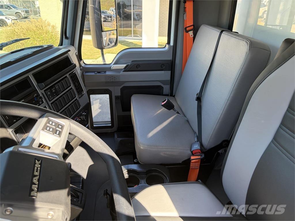 Mack MD6 42R Fast kasse