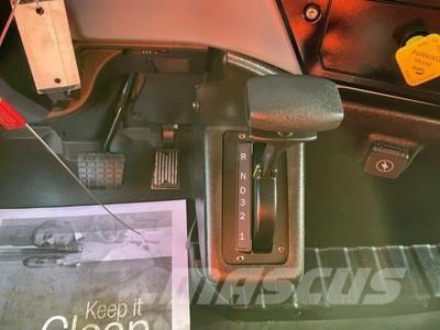 Mack MD642 Fast kasse