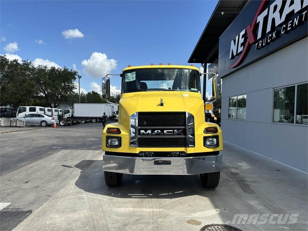 Mack MD7 42R Skovbrug - Andet