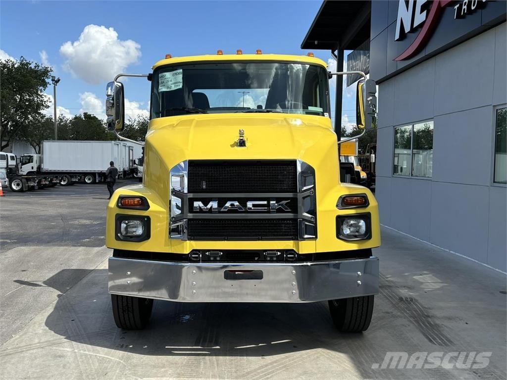 Mack MD7 42R Skovbrug - Andet