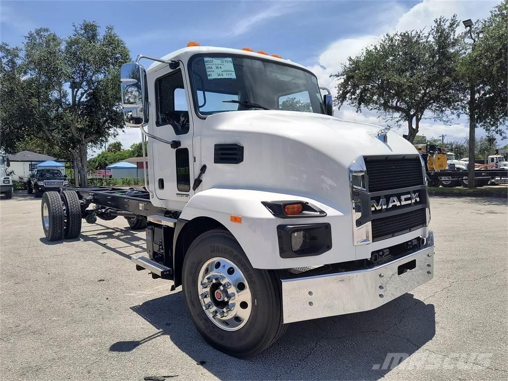 Mack MD7 42R Lastbiler med tip